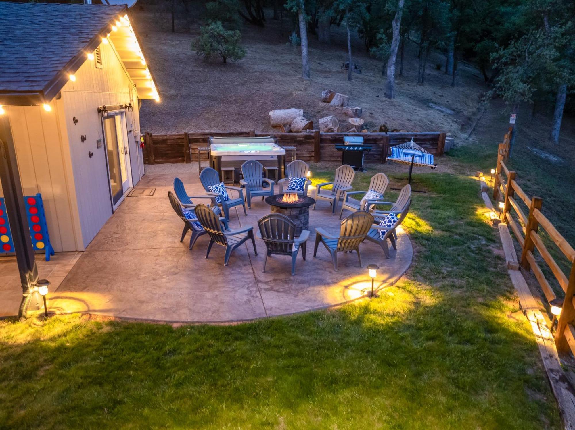 Rivertop Hideaway With Huge Views-hot Tub-ev-more! Ahwahnee