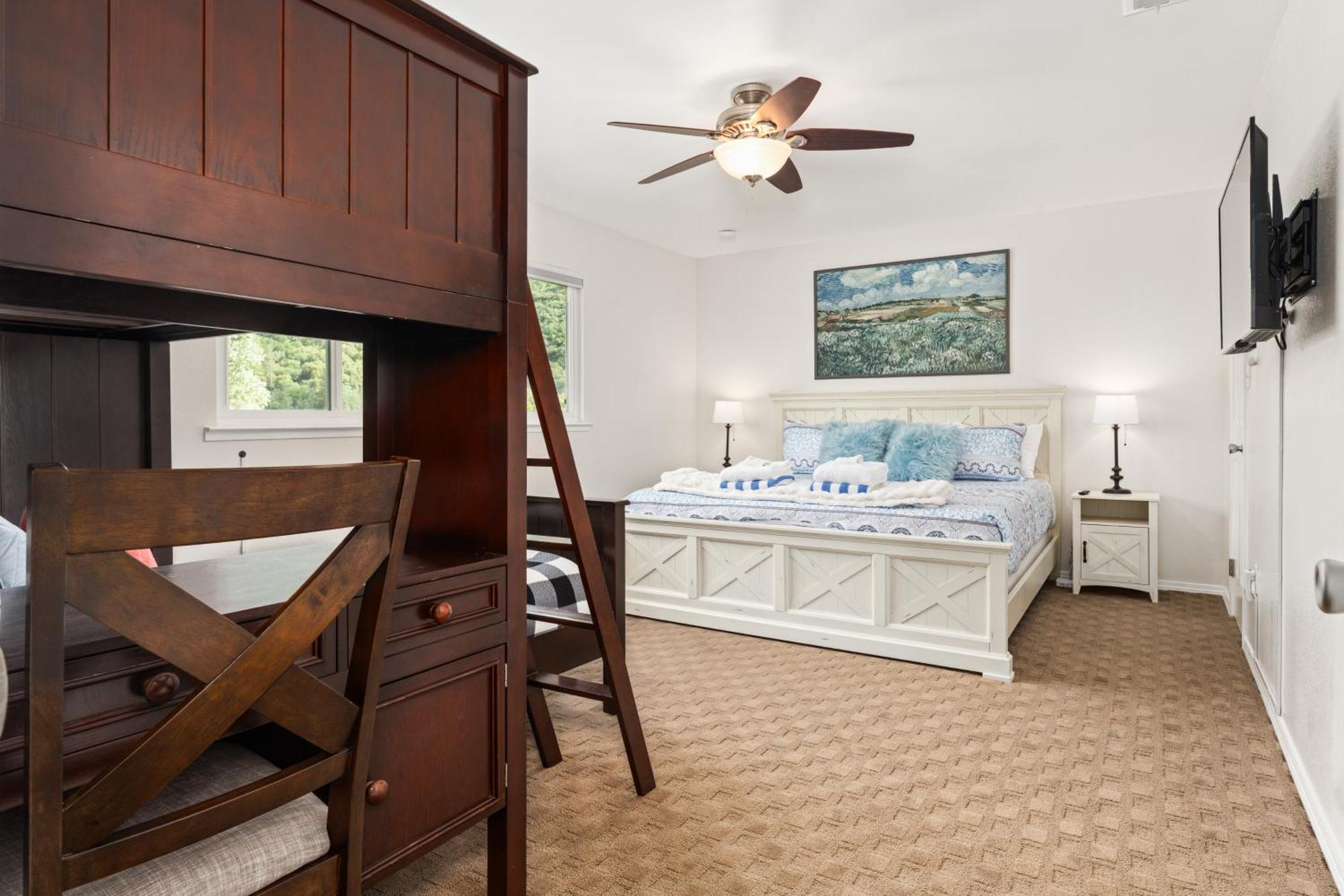 Rivertop Hideaway With Huge Views-hot Tub-ev-more! Ferienhaus Ahwahnee
