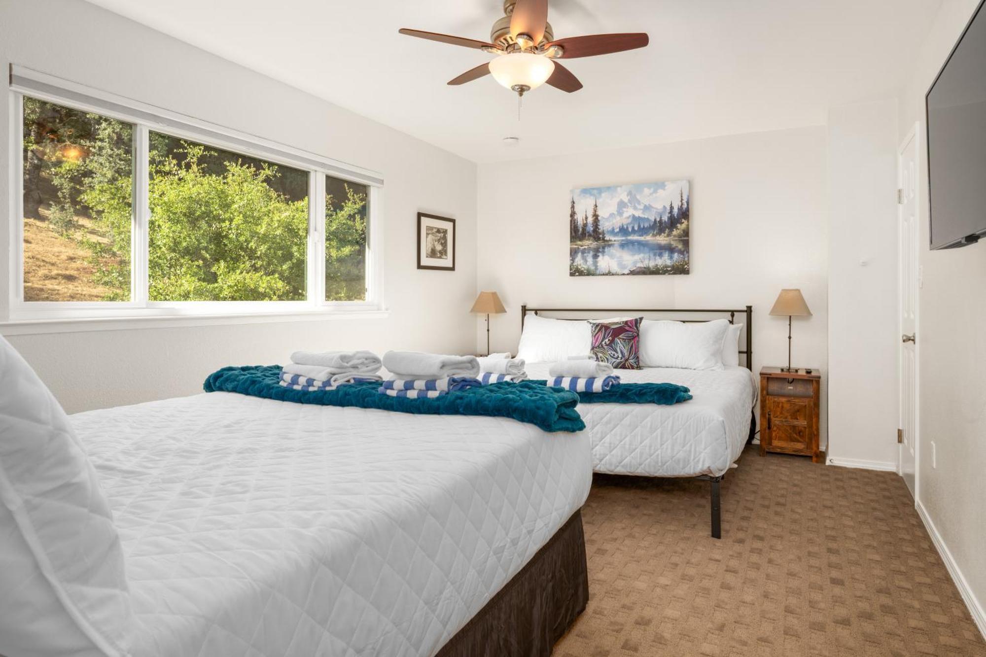 Ferienhaus Rivertop Hideaway With Huge Views-hot Tub-ev-more! Ahwahnee