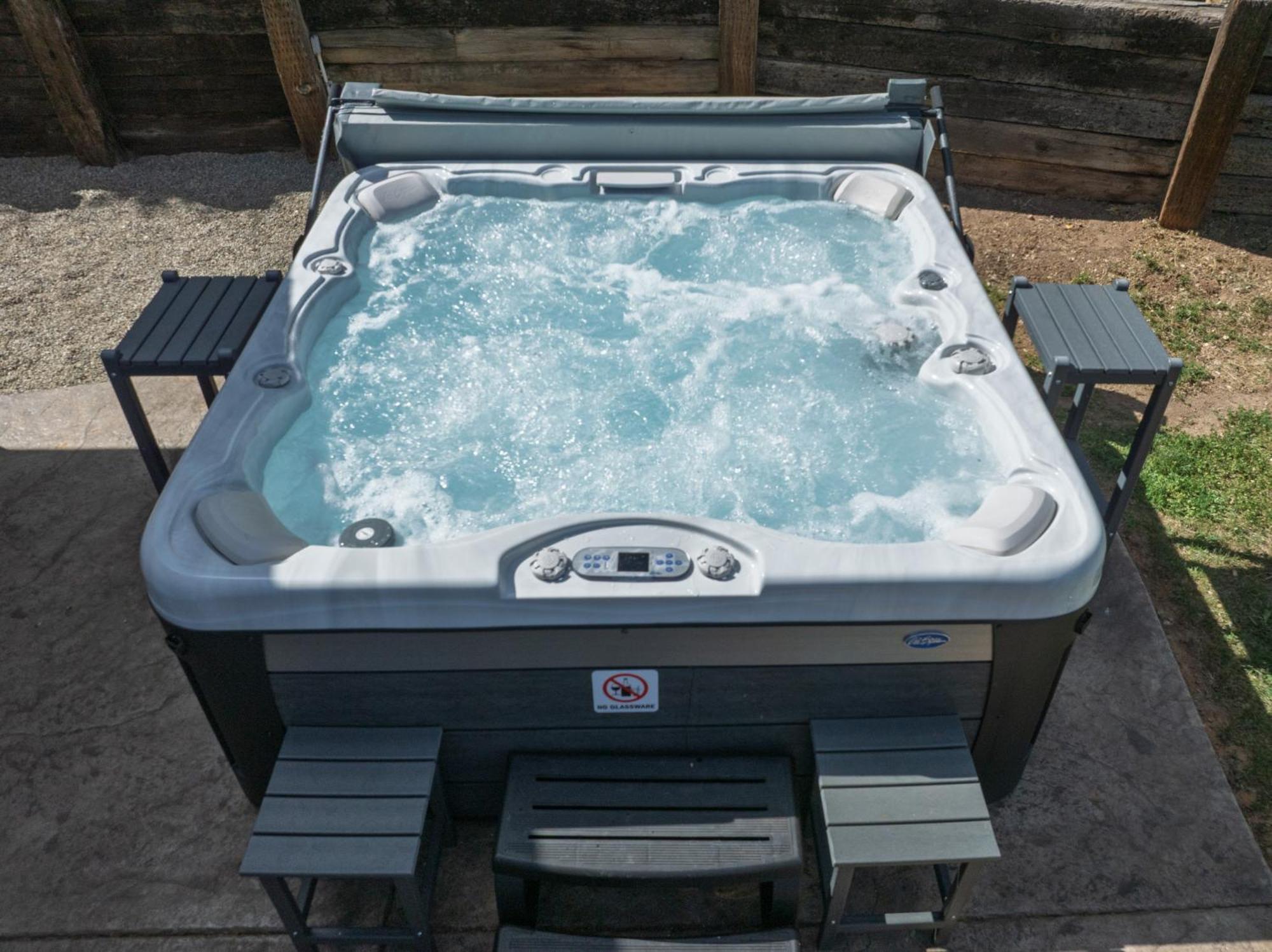 Rivertop Hideaway With Huge Views-hot Tub-ev-more! Ferienhaus Ahwahnee